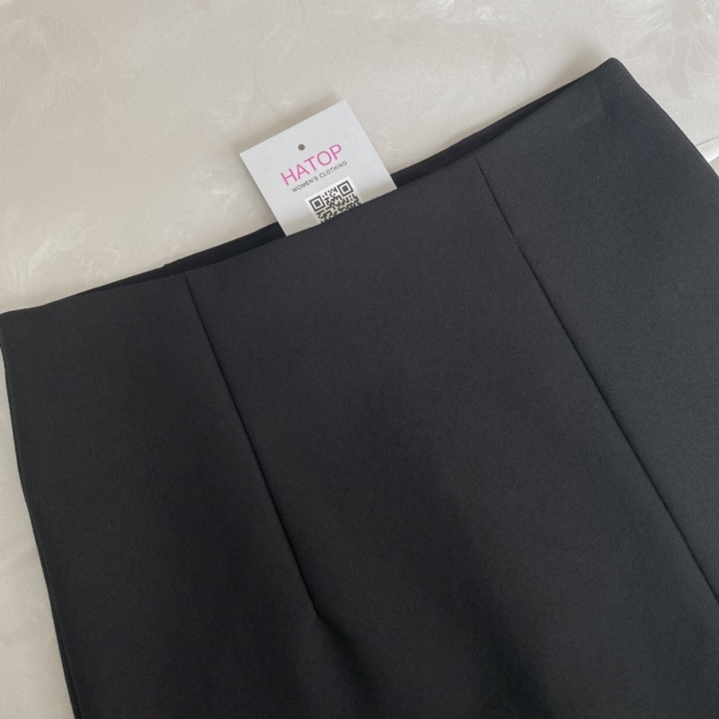 Chân váy công sở ôm HATOP xẻ trước vải thun co giãn 4 chiều loại 1 màu đen có 1 túi bên trong CVOD024