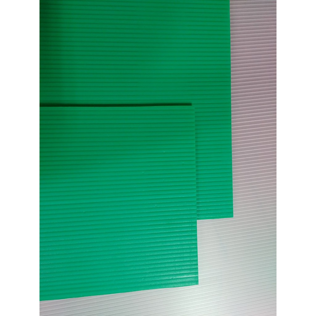 Tấm danpla xanh lá 280x500x4mm