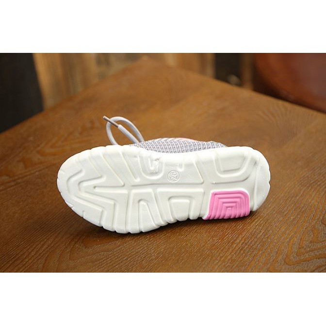 Giày sneaker trẻ em cao cấp mẫu Hot CG17