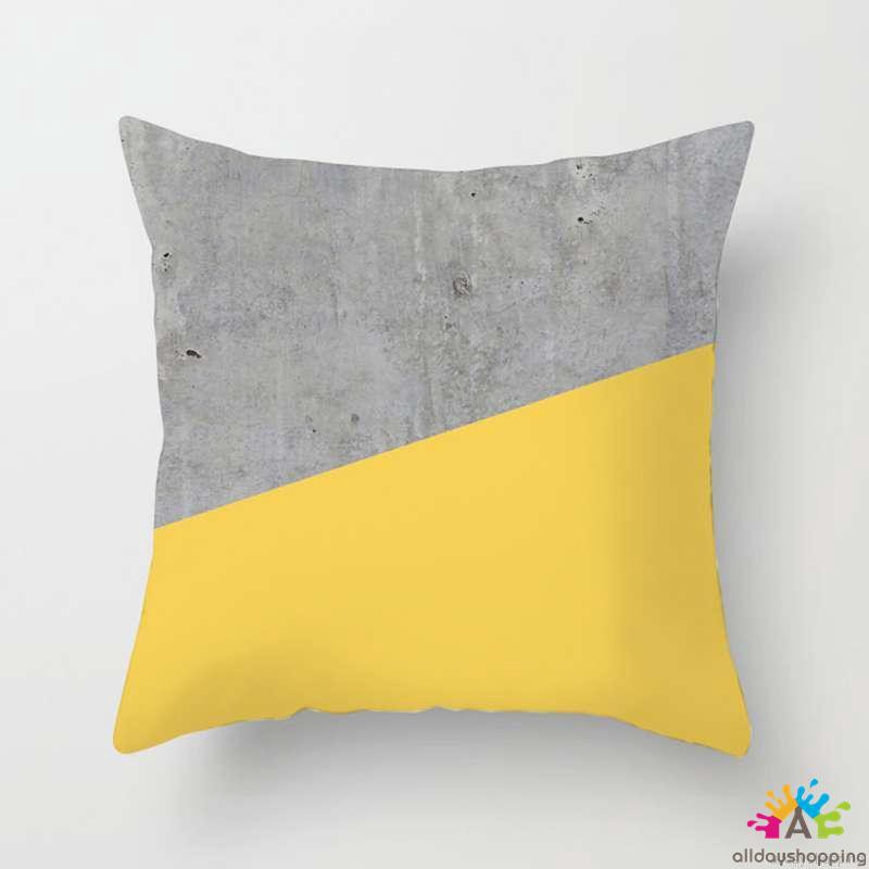 Vỏ gối vuông màu vàng chất liệu nhung vỏ đào | BigBuy360 - bigbuy360.vn