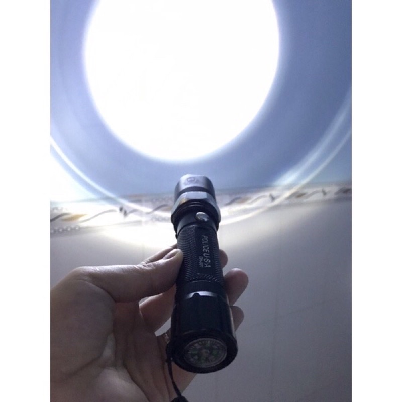 Đèn Pin Police USA Siêu Sáng 001 CREE Q5 nhập khẩu Thái lan với vỏ hợp kim nhôm và 3 chế độ sáng, cực mạnh, mạnh,nháy