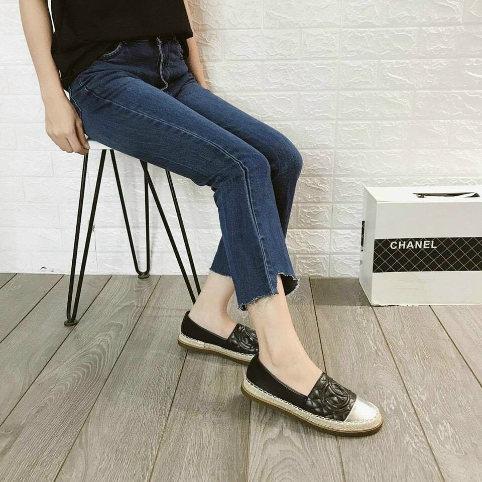 Giày slip on da mịn trần chỉ mũi bóng bạc - 2P