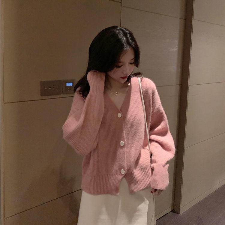 Áo khoác len cổ chữ v màu sắc nhã nhặn thời trang 2021