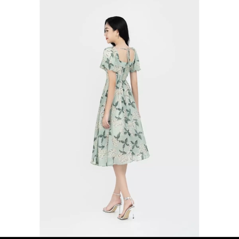 Váy hoa nhúm ngực Lép