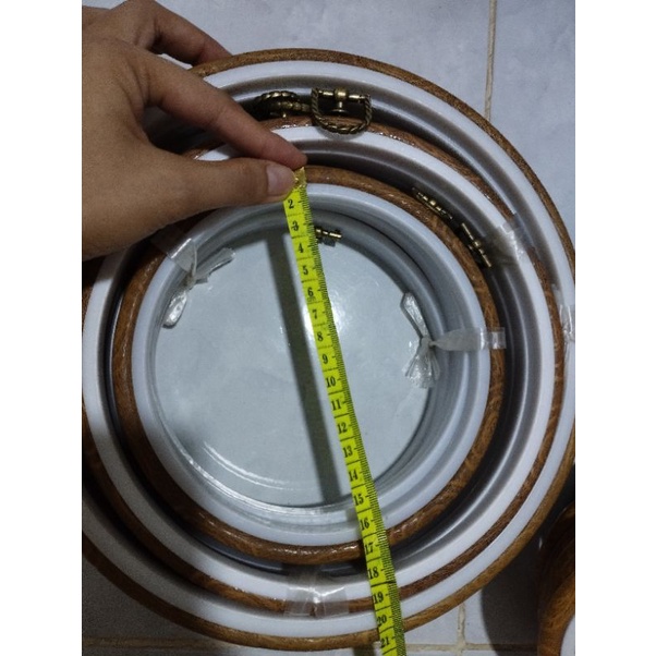 Khung thêu giả gỗ tròn và elip
