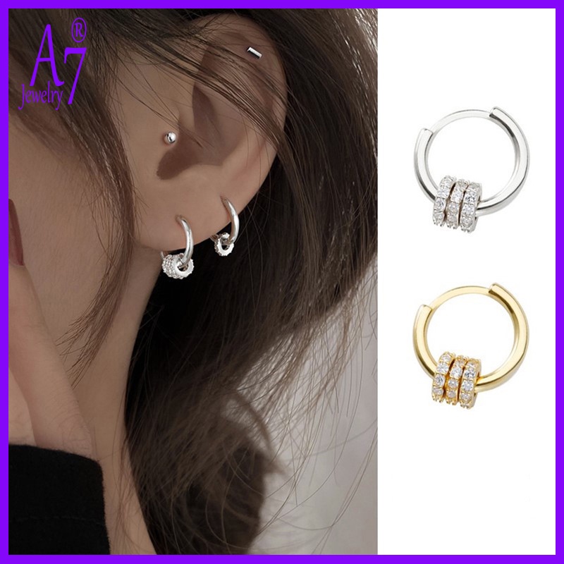 Khuyên tai tròn nhỏ đính đá nhiều cách đeo cho nữ