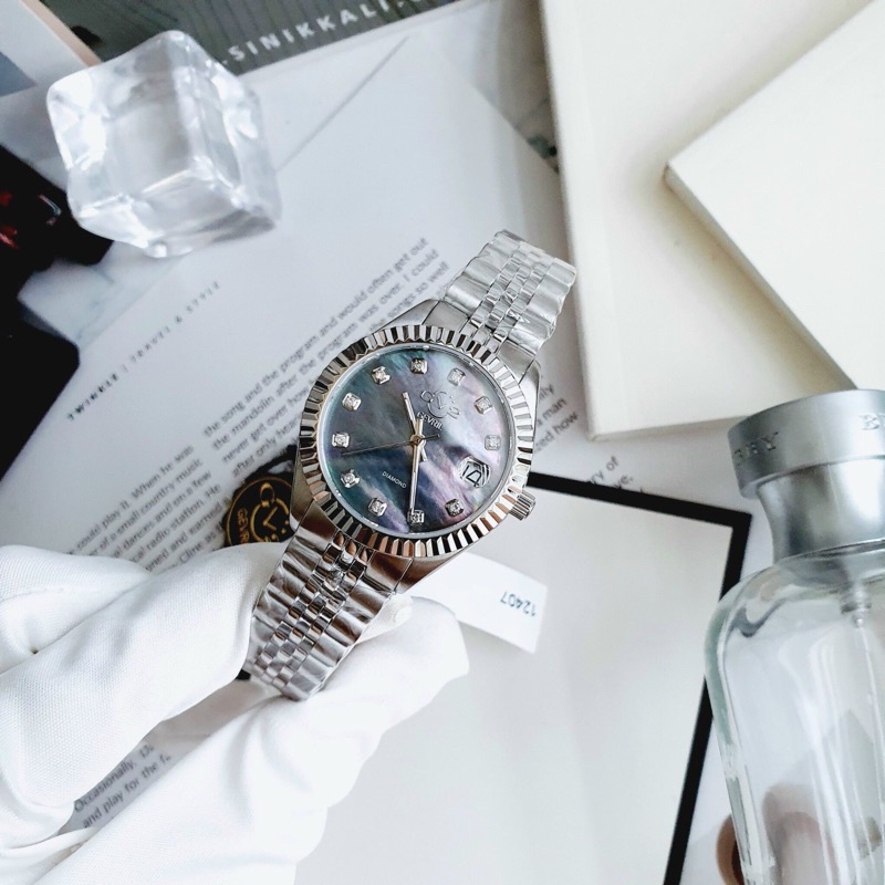 Đồng hồ nữ dây thép GV2 Gevril 12407 Naples