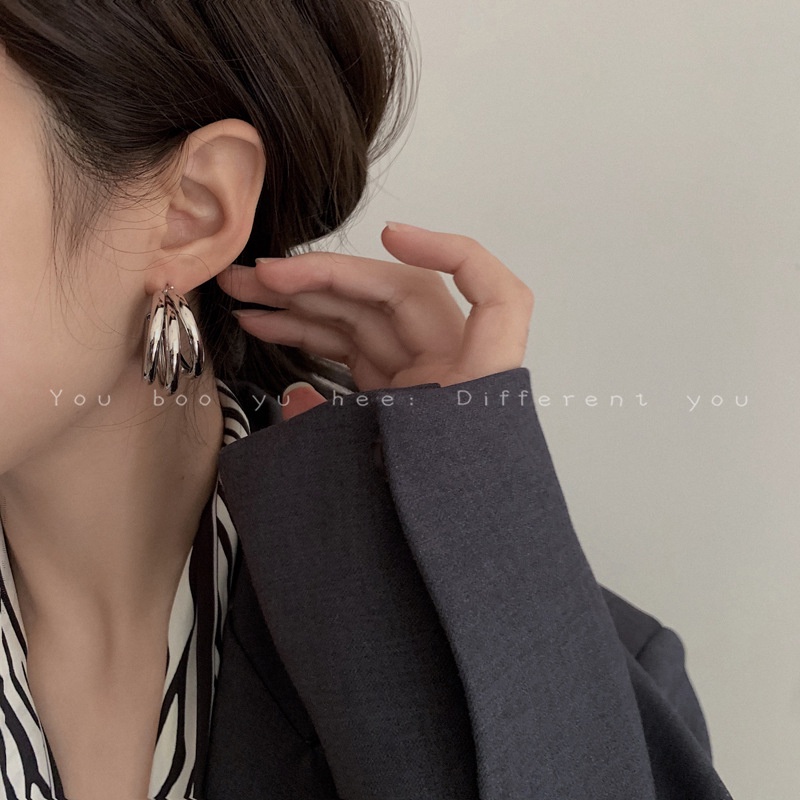 Bông Tai Nữ Hình Chữ C 3 Vòng Tròn Cá Tính - BT016