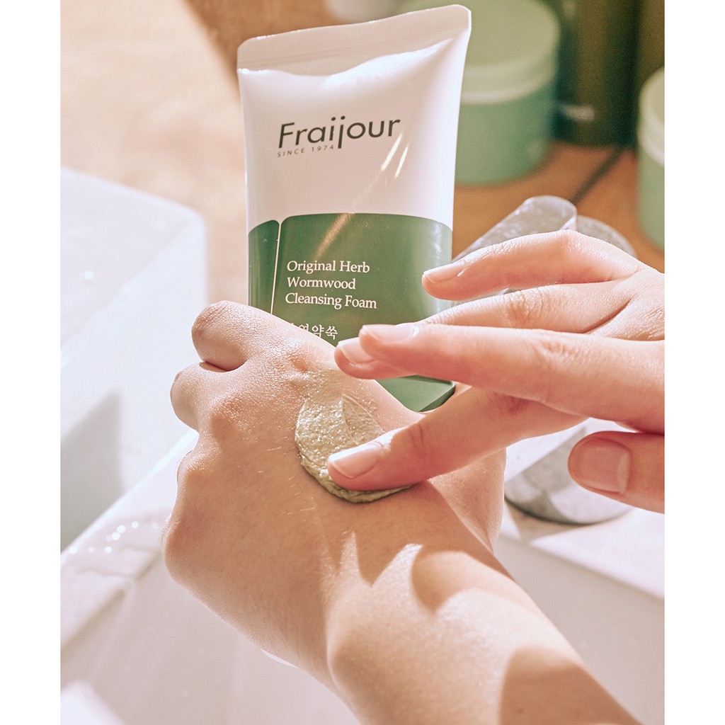 Sữa rửa mặt Fraijour dòng Oroginal Herb Wormwood.