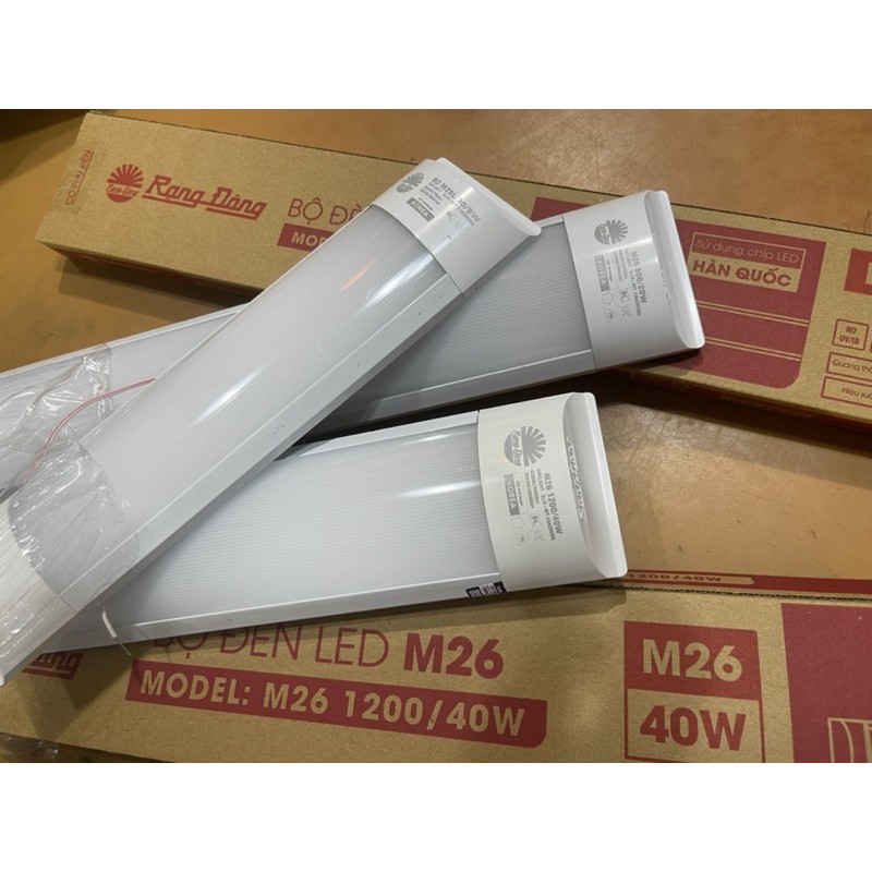 Đèn LED Bán Nguyệt Rạng Đông M26 30 9W 60 18W 120 40W