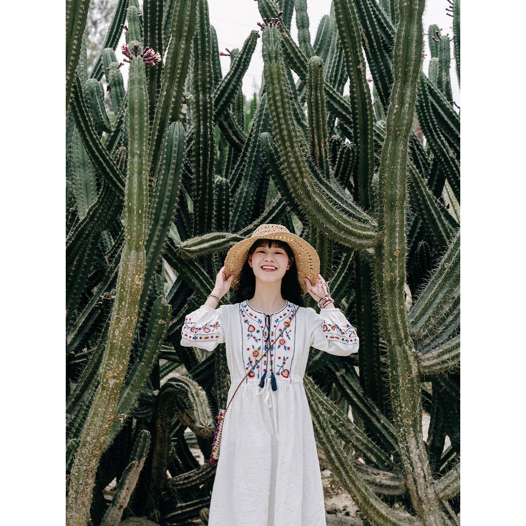 Váy boho dáng dài thêu đi du lịch