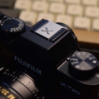 Hotshoe logo Fujifilm X - Chân gài flash kim loại chữ X nổi - Nắp bảo vệ che chân đèn flash máy ảnh