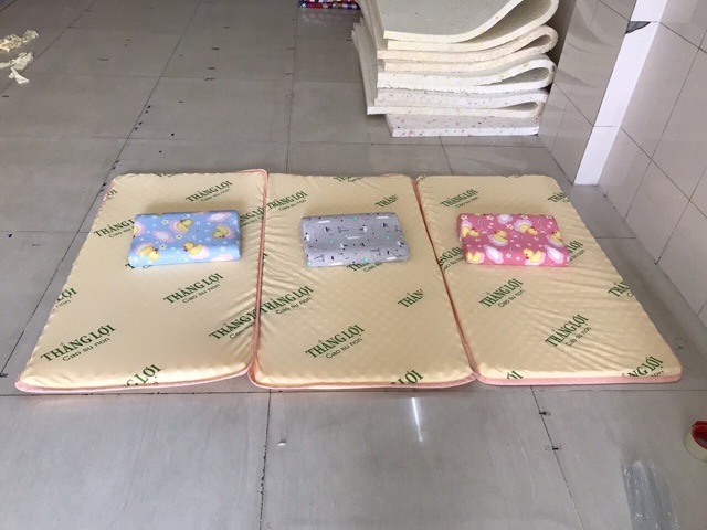 Nệm cho bé kèm theo gối 60x1m2