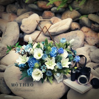 [Ảnh shop chụp] Giỏ Hoa Hồng Giả Tone Xanh Trắng Nhân Tạo Chất Liệu Lụa Cao Cấp Của Mê Thảo Flower