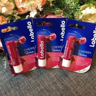 Hàng Đức Son dưỡng môi có màu Labello Blackberry, Cherry Shine