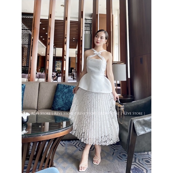 Chân váy ren dập li