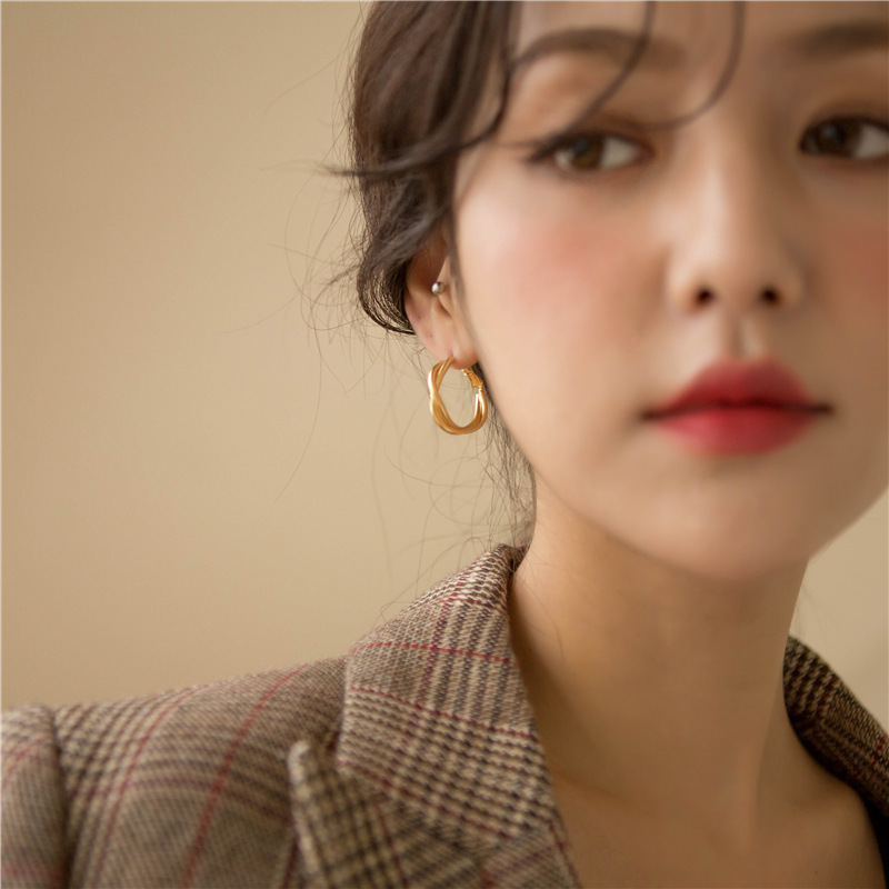 Đôi Khuyên Tai Dáng Tròn Thiết Kế Đơn Giản Tinh Tế Phong Cách Hàn Quốc Cho Nữ