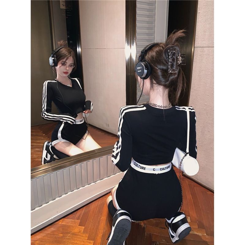 Set Đồ Thể Thao Gồm Áo Thun Tay Dài Màu Đen + Quần Ngắn Lưng Cao Dáng Ôm Thời Trang Mùa Hè Cho Nữ