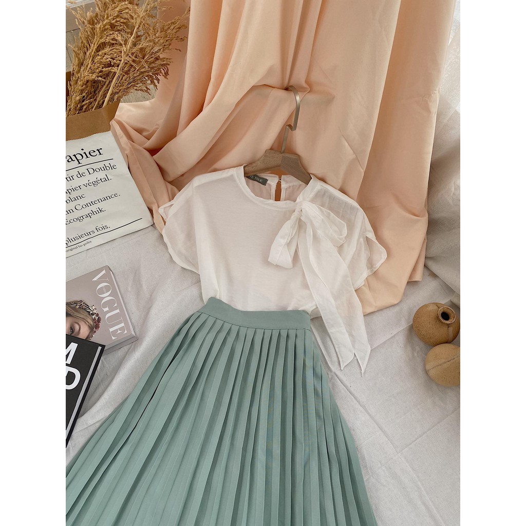 SET ÁO VOAN TRẮNG NƠ CỔ + CHÂN VÁY XANH XẾP LY | BigBuy360 - bigbuy360.vn