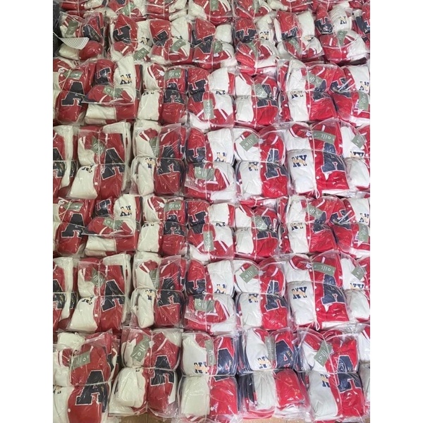 ÁO BOMBER ĐỎ TRẮNG CHỮ A CHO BÉ