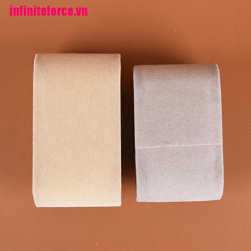 1 Gối Màu Ngà / Kem Dùng Trưng Bày