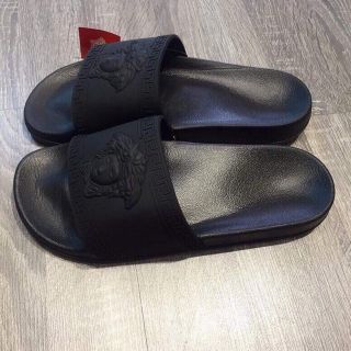 Dép nam versace