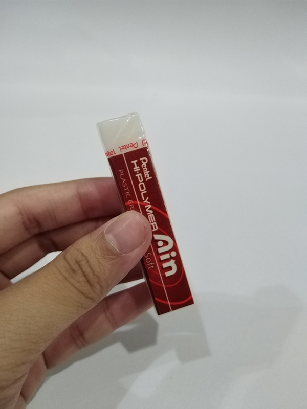 Gôm Nhật - Ain Pentel ZETS07 - Màu Đỏ