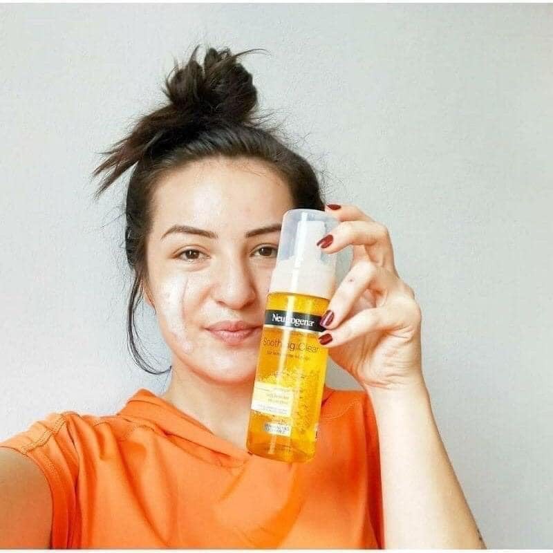 [Hàng trả order, không có dư] Sữa Rửa Mặt Tinh Chất Nghệ Neutrogena 150ml | BigBuy360 - bigbuy360.vn