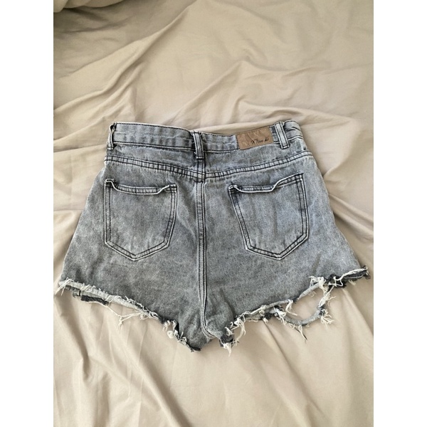 Quần jeans ngắn sz M eo dưới 68