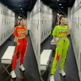 BỘ ĐỒ TẬP NỮ ÁO CROPTOP HỞ VAI QUẦN JOGGER CHỮ TẬP GYM, ZUMBA, EROBIC