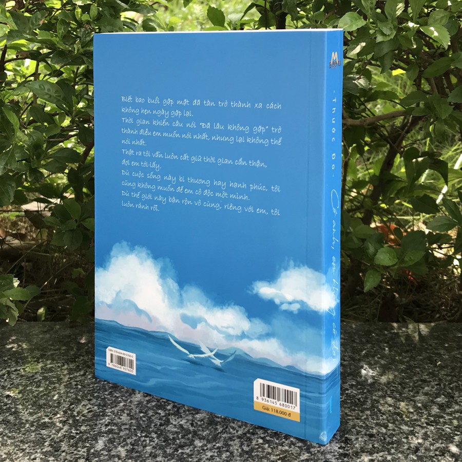 Sách - Có Anh, Em Không Cô Đơn (Kèm Bookmark)