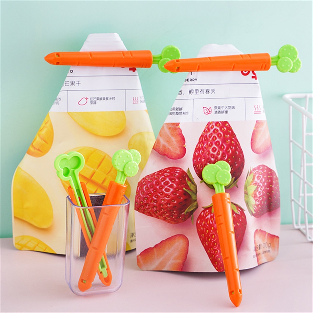 Bộ 5 kẹp túi đựng thực phẩm hình củ cà rốt kèm hộp đựng
