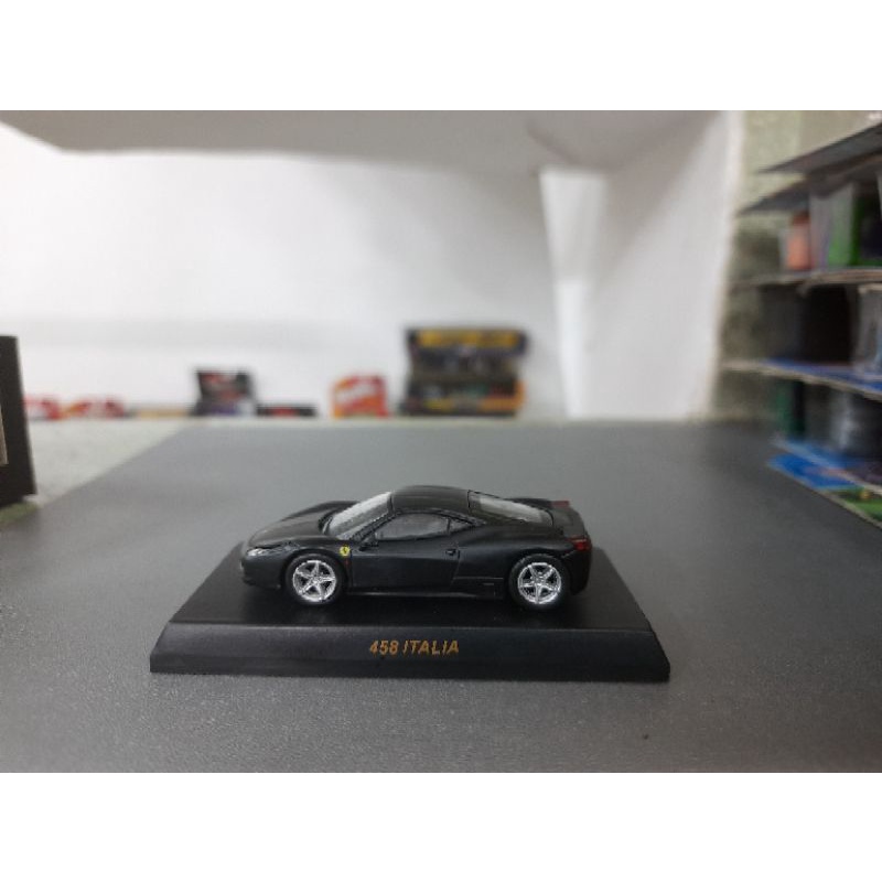 xe Mô hình Kyosho tỉ lệ 1:64 - Ferrari 458 đen nhám , chỉ xe và đế