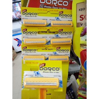 Một Chiếc Dao Cạo Râu Dùng 1 Lần Dorco cán vàng
