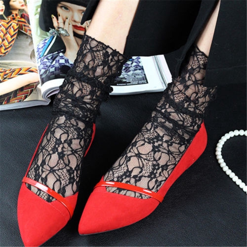 Tất nữ cổ cao thiết kế phối ren thời trang xinh xắn