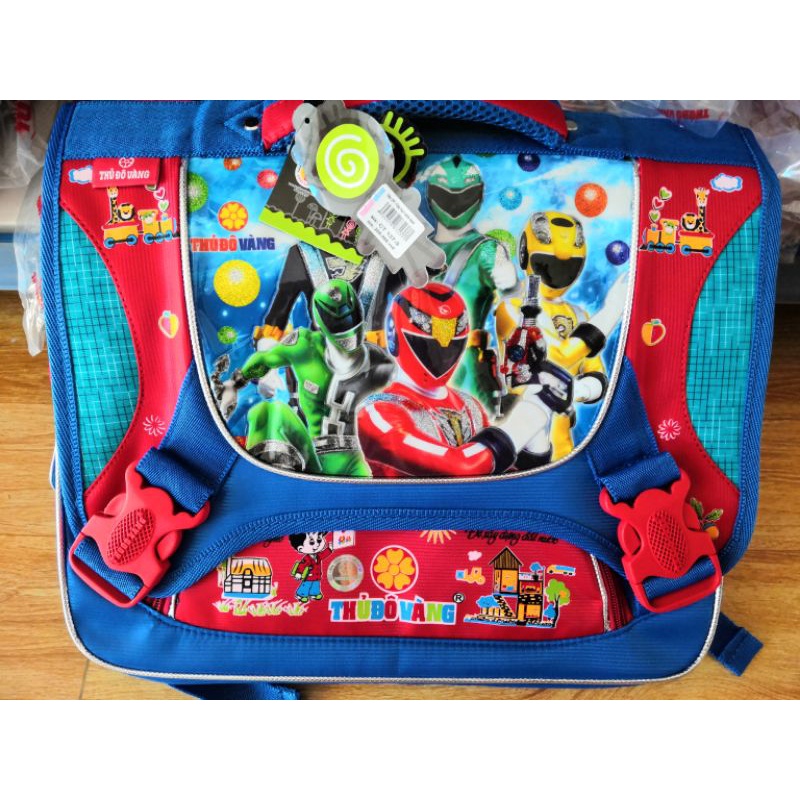 Cặp sách học sinh chống gù