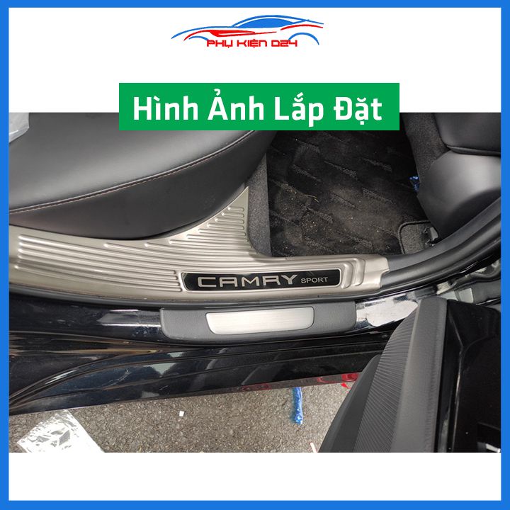 Bộ ốp bậc cửa trong ngoài nẹp bước chân Camry 2019-2020-2021-2022 Inox chống trầy trang trí xe