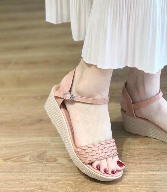 SANDAL ĐẾ XUỒNG SIÊU NHẸ MÃ SD000009