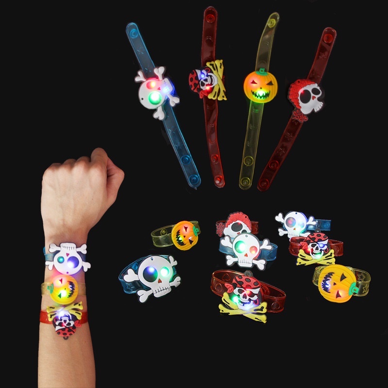 Đồng hồ halloween noel, vòng tay nhựa noel có đèn quà tặng noel giáng sinh