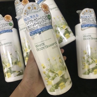Sữa tắm trắng da toàn thân Manis White Body Shampoo 450ml - Nhật Bản