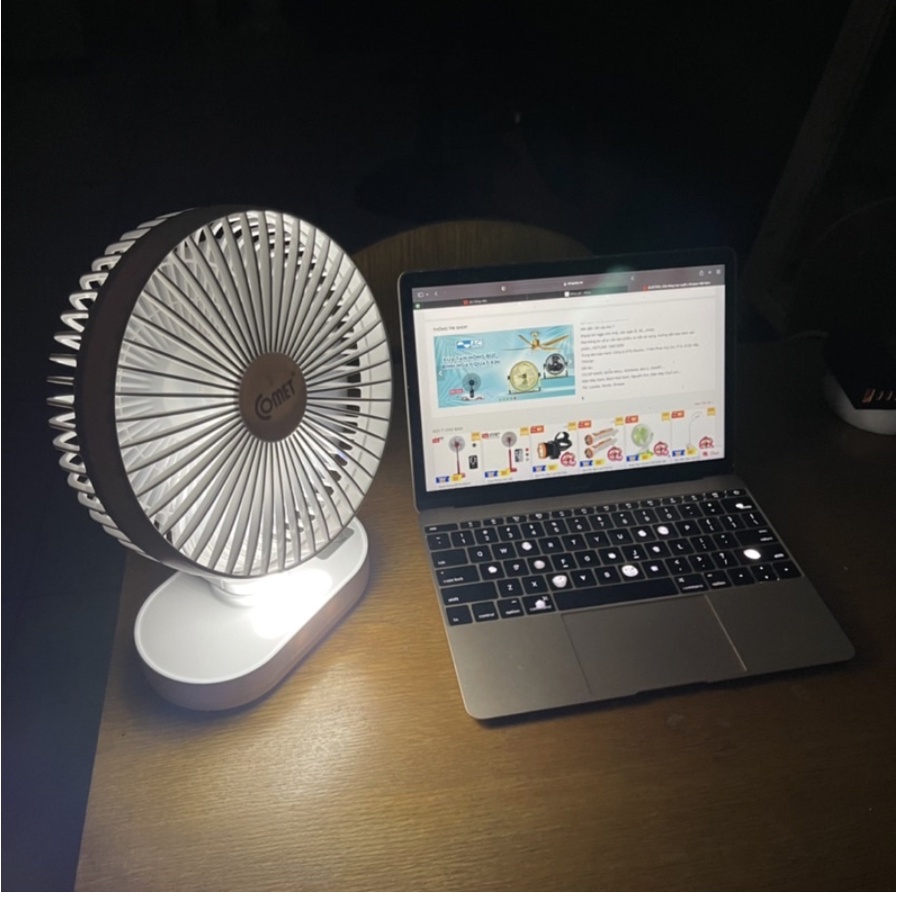 Quạt sạc đa năng Comet CRF1406 có đèn Led, pin Lithium 2 viên x 1500 mAh