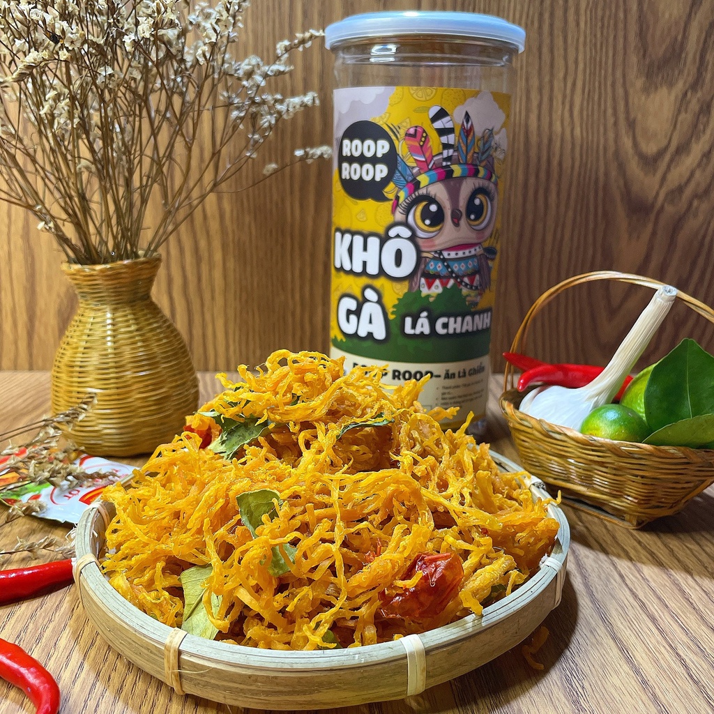 Khô gà lá chanh xé cay 300g RoopRoop ăn vặt Sài Gòn đồ ăn vừa ngon vừa rẻ | BigBuy360 - bigbuy360.vn