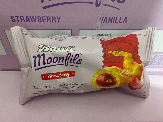 Bánh sừng Bò Bauli Moonfils Kem Dâu 45G Croissant | BigBuy360 - bigbuy360.vn