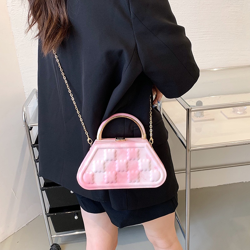 Túi đeo chéo JASMIN NOIR họa tiết hình ghép phối dây xích thời trang cho nữ