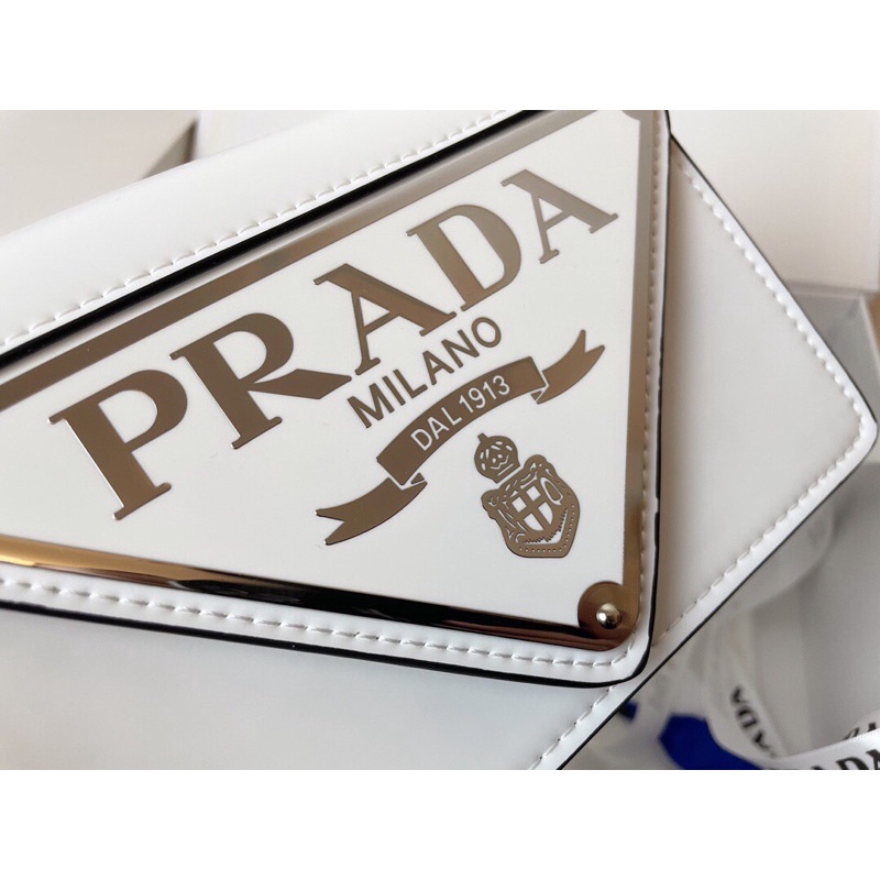 Túi xách Práda hot hit sz 17 hàng ỏder chất da thật