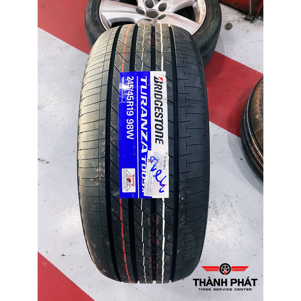 Lốp xe Bridgestone turanza T005 245/45R19 dành cho Lexus LS460