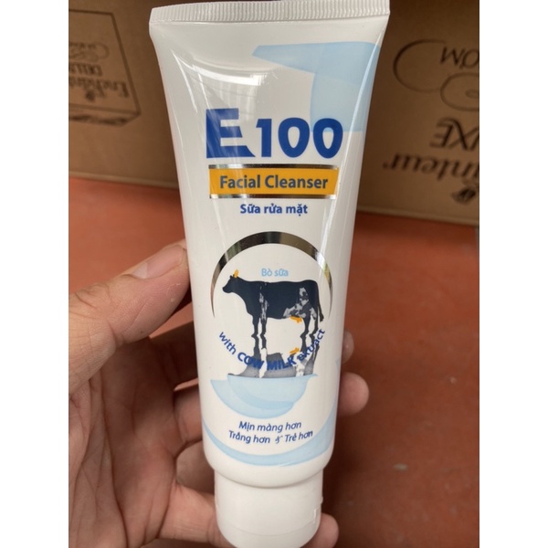 Sữa rửa mặt chiết xuất sữa bò E100 Facial Cleanser 80g