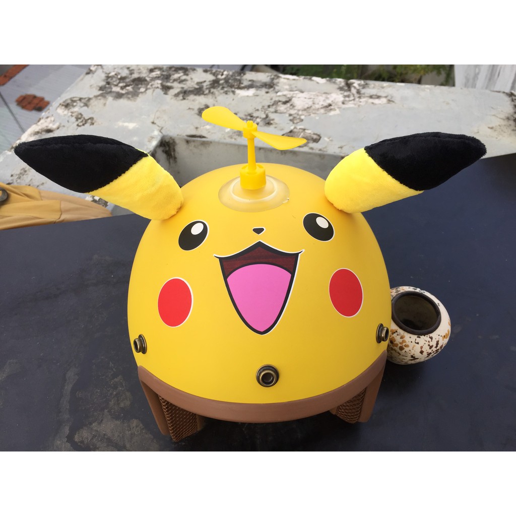 Combo mũ bảo hiểm 3/4 pikachu có tai + chong chóng