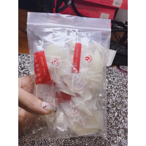 Móng nối fom nhọn