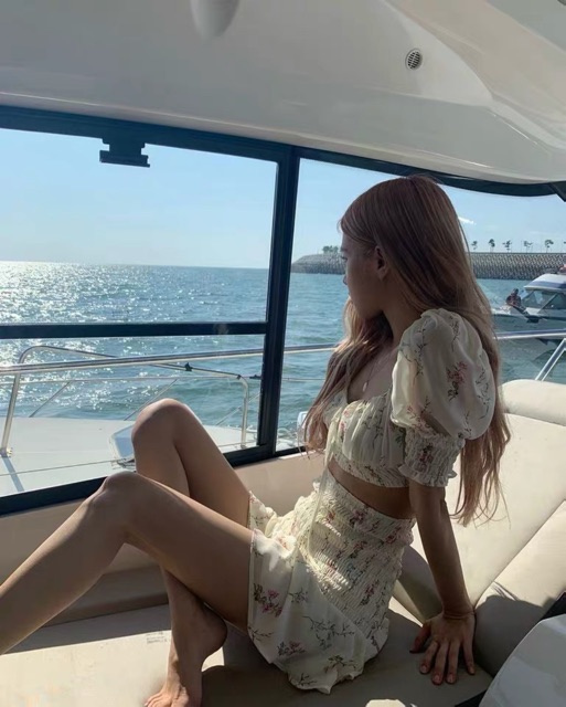 Set váy hoa tay bồng ROSE BLACKPINK